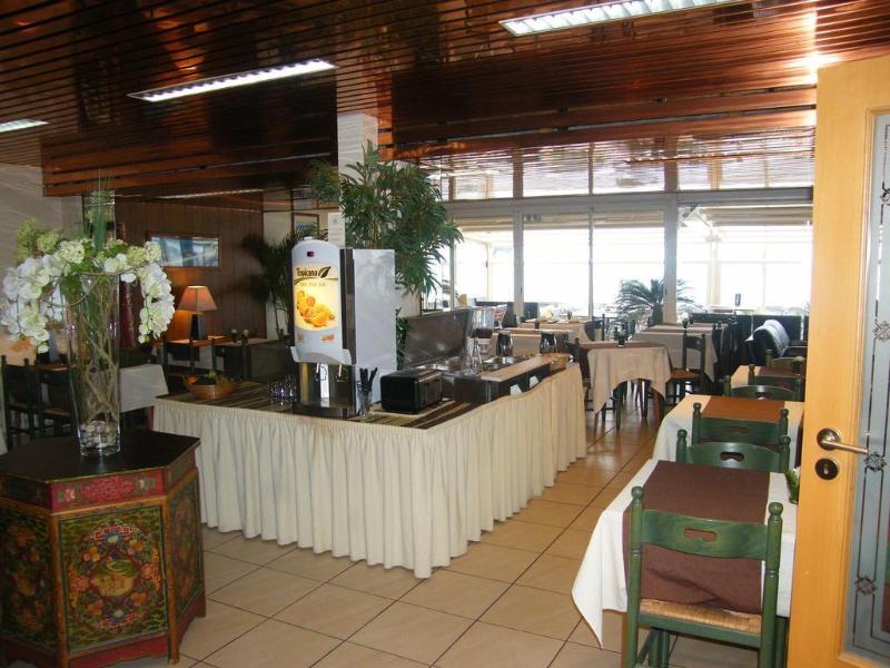 Hotel Le Christina La Baule-Escoublac Esterno foto