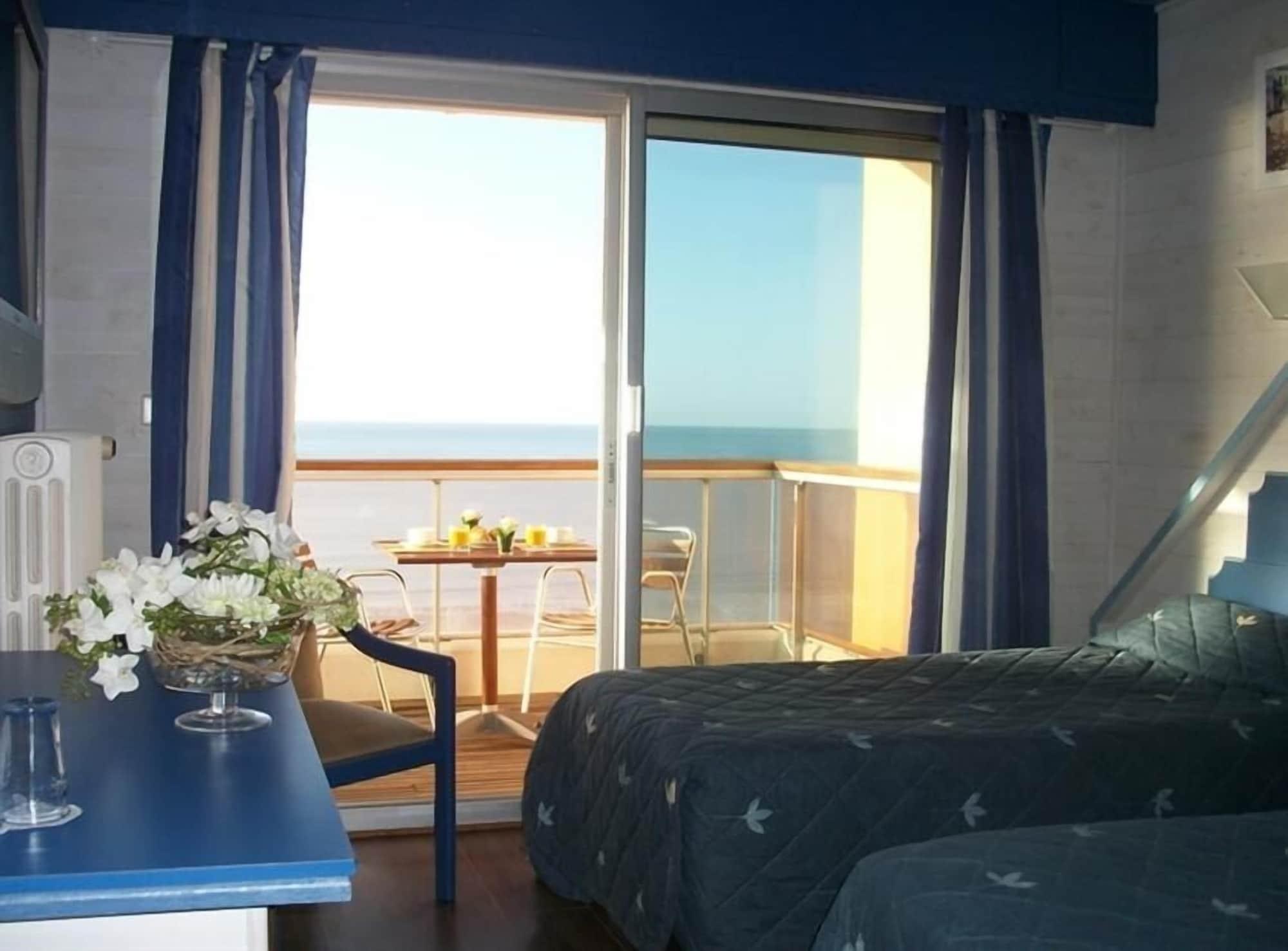 Hotel Le Christina La Baule-Escoublac Esterno foto