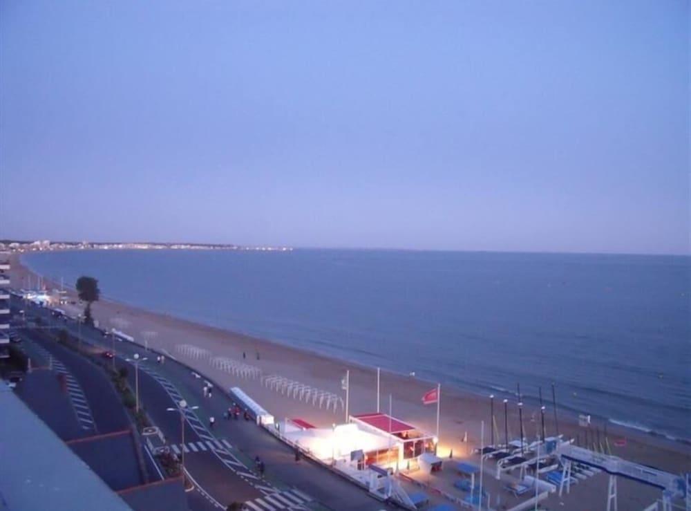 Hotel Le Christina La Baule-Escoublac Esterno foto